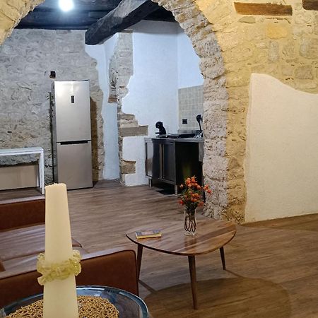Stone House Apartment Veroli Exterior photo